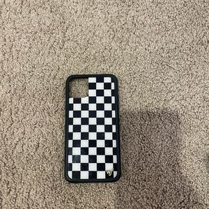 Checkered WILDFLOWER phone case 11pro max